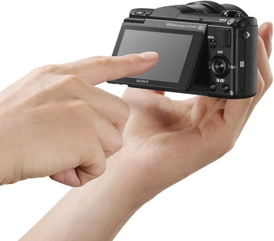 Sony A5100L Image