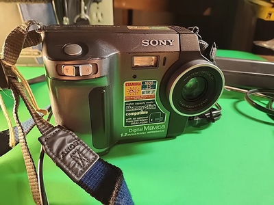 Sony MVC-FD87 Image