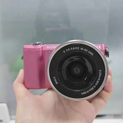 Sony Alpha a5000 Image