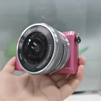 Sony Alpha a5000 Image