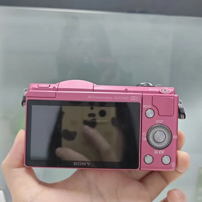 Sony Alpha a5000 Image