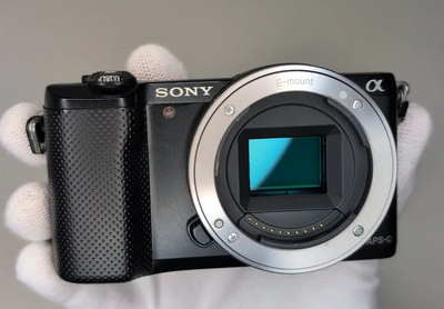 Sony Alpha a5000 Image