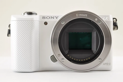 Sony Alpha a5000 Image
