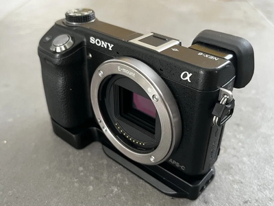 Sony NEX-6 Image