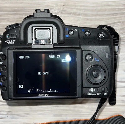 Sony ALPHA DSLR-A300 Image