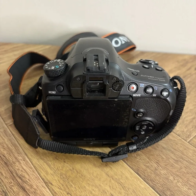 Sony Alpha 57 Image