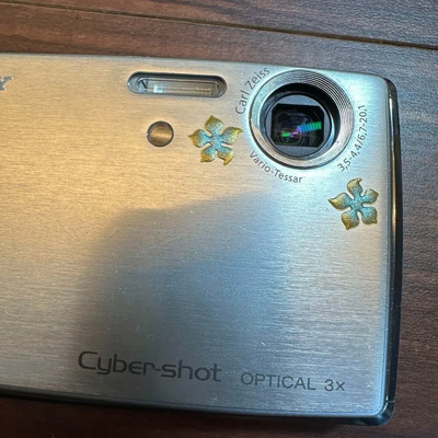 Sony T33 Image
