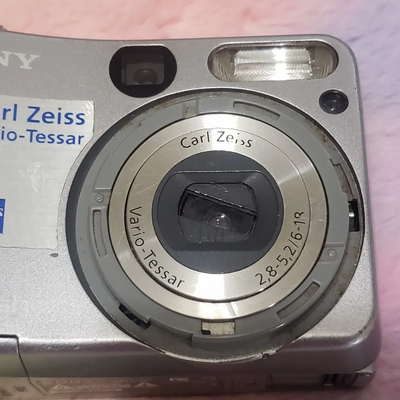 Sony DSC-S60 Image