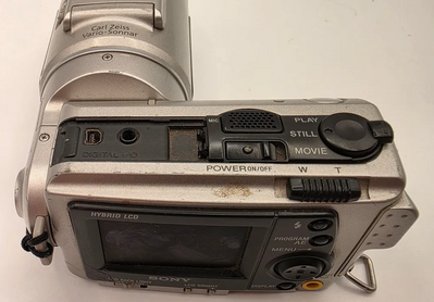 Sony F505V Image