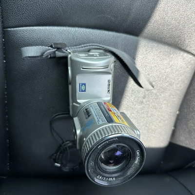 Sony F505V Image
