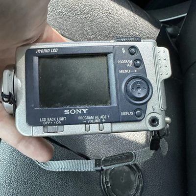Sony F505V Image