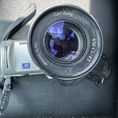 Sony F505V Image