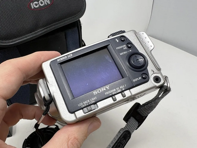 Sony F505V Image