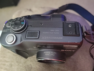 Sony Cyber-shot S85 Image