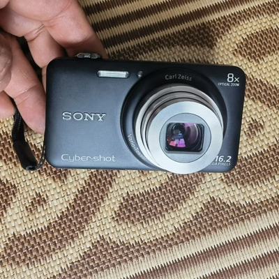 Sony Cyber-shot DSC-WX80 Image
