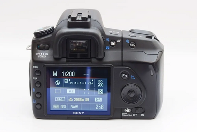 Sony Alpha 200 Image