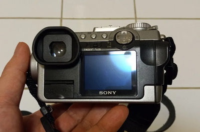 Sony DSC-F707 Image