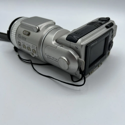 Sony DSC-F707 Image