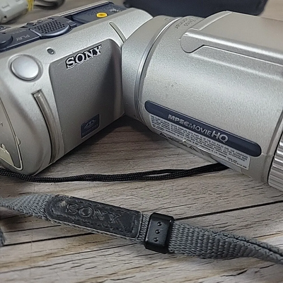 Sony DSC-F707 Image