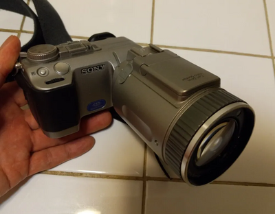 Sony DSC-F707 Image