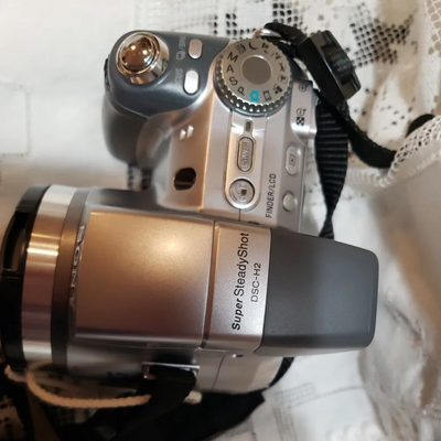 Sony DSC-H2 Image