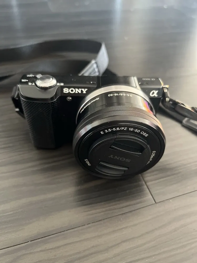 Sony Alpha a5000 Image