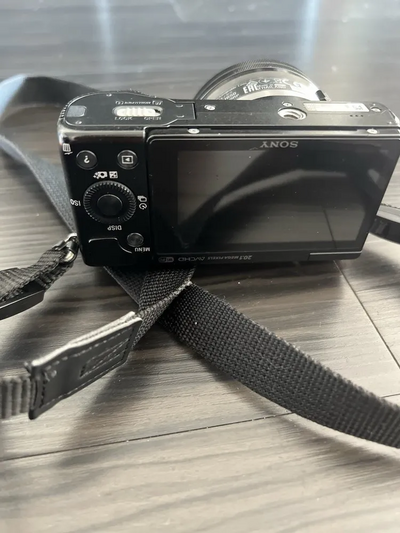 Sony Alpha a5000 Image