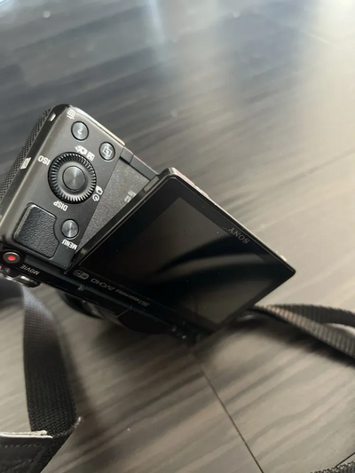 Sony Alpha a5000 Image