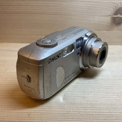 Sony DSCP73 Image