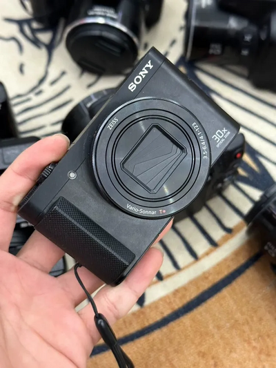 Sony HX90 BK Image
