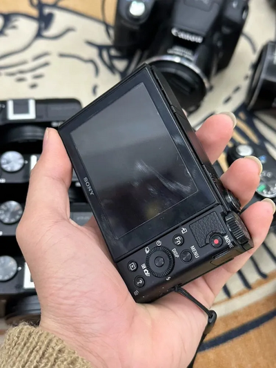 Sony HX90 BK Image