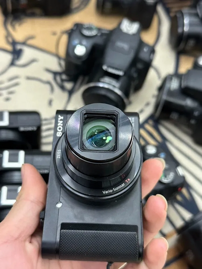 Sony HX90 BK Image