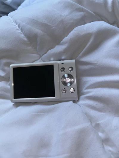 Unbranded Digital Image