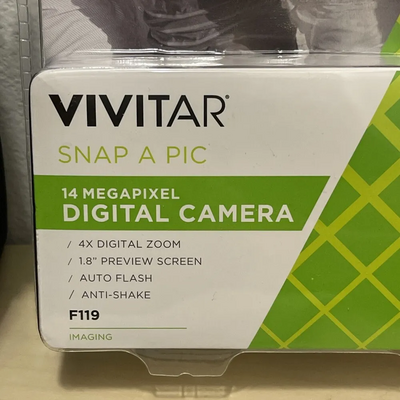 Vivitar F128 Image