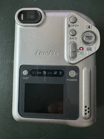 Zoom Fujifilm FinePix F601 Image