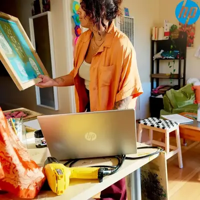 HP Essential 15 Image
