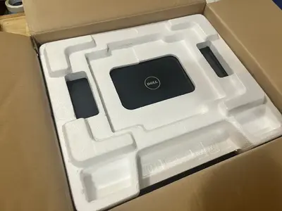 Dell P713w Image