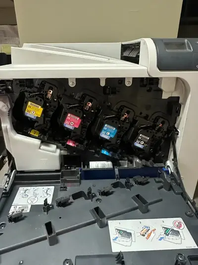 HP LaserJet CP4025N Image
