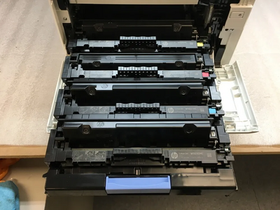 HP Color managed e45028dn Image