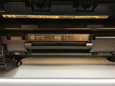 HP Laserjet pro p1102w Image