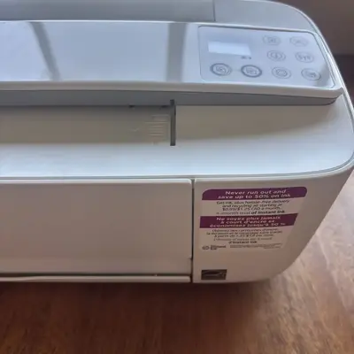 HP Deskjet 3755 all-in-one printer Image