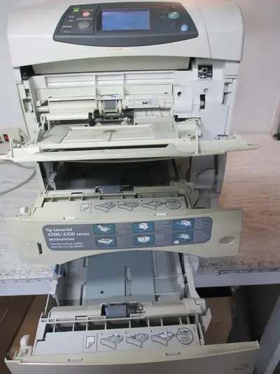 HP Laserjet 4200dtn Image