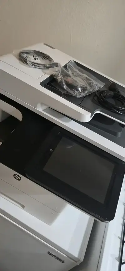 HP LaserJet Enterprise M528dn Image