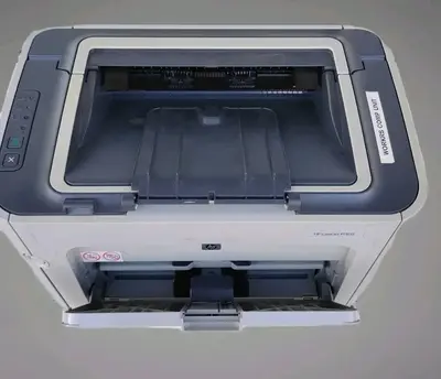 HP LaserJet P1505N Image