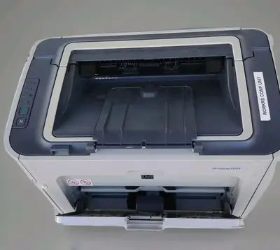 HP LaserJet P1505N Image