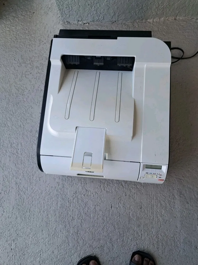 HP LaserJet Pro 400 M451dn Image