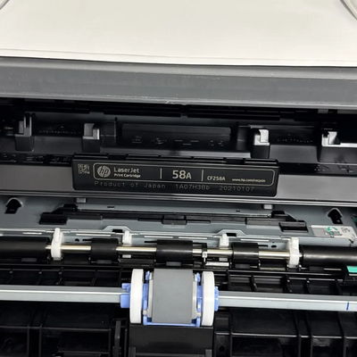 HP M404dn Image