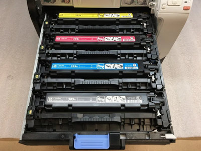 HP LaserJet Pro 400 M451dn Image
