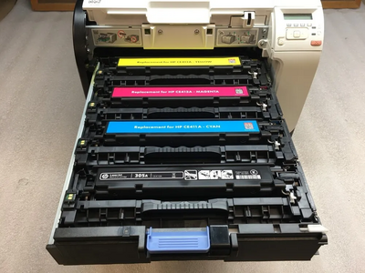 HP LaserJet Pro 400 M451dn Image