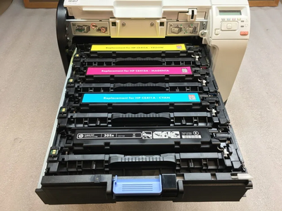 HP LaserJet Pro 400 M451dn Image